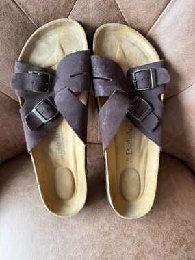 Brown Suede Women’s Crisscross Buckle Sandals